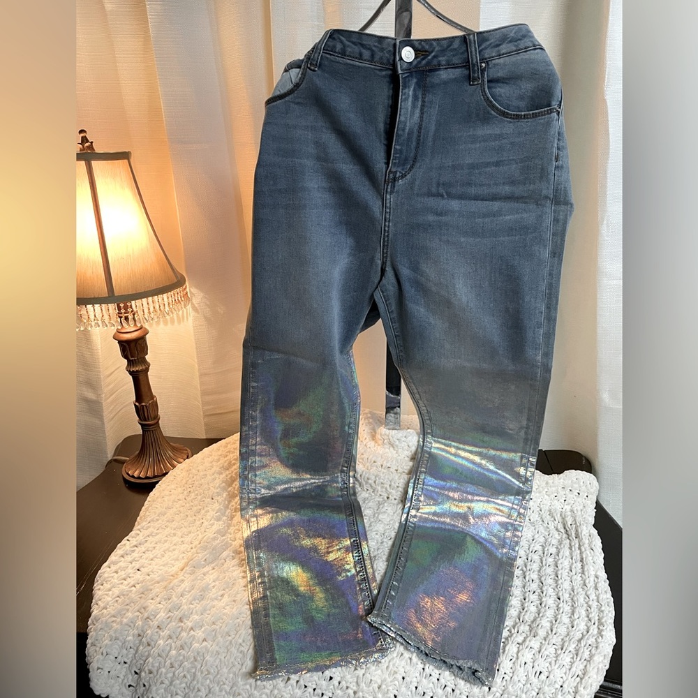 Gianni Bini holographic leg jeans size L. NWT.